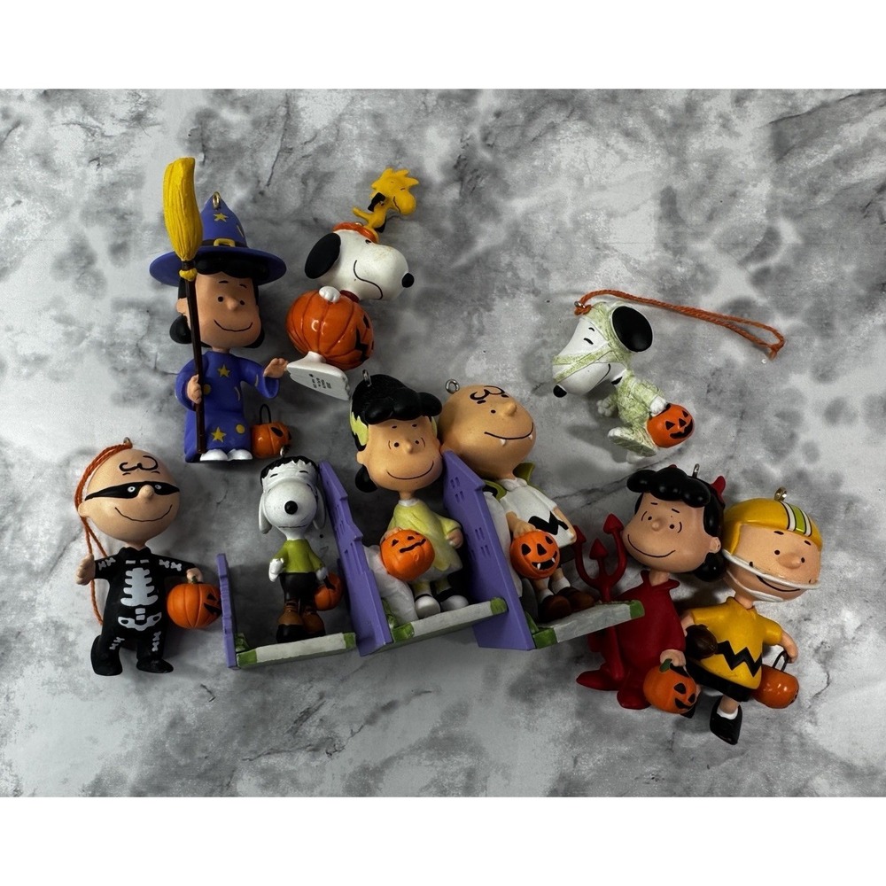 Hallmark 2009-2011 Keepsake Halloween-The Peanuts Gang Ornaments Set Of 9